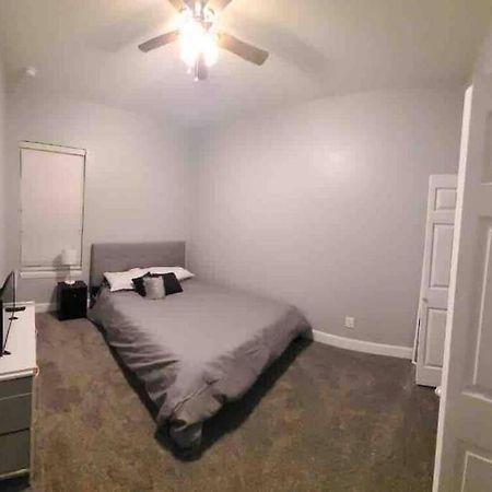 Entire House-Comfy/Close To Downtown/Ybor 坦帕 外观 照片